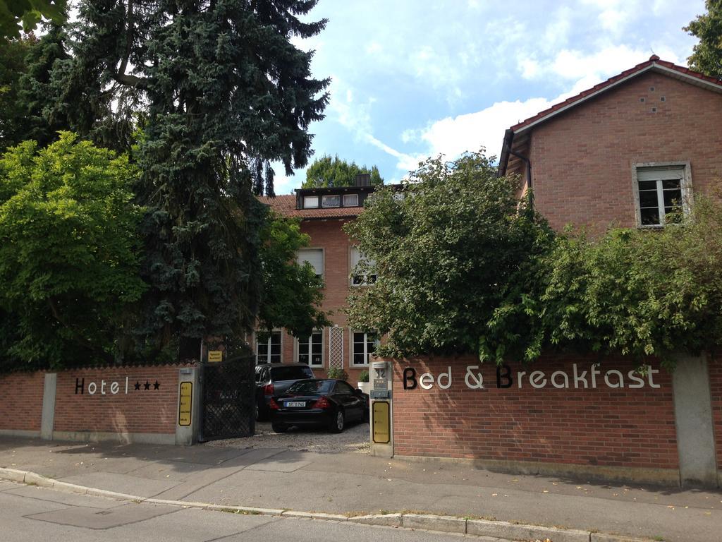 Hotel B&B Bredl In Der Villa Ballestrem Straubing Exterior foto