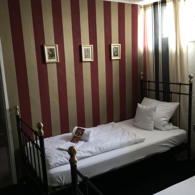 Hotel B&B Bredl In Der Villa Ballestrem Straubing Exterior foto